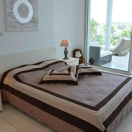 Holiday home Sleeps 10 Pool Antibes