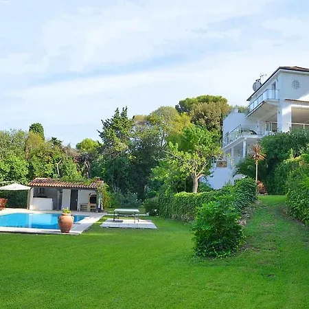 Holiday home Sleeps 10 Pool Antibes
