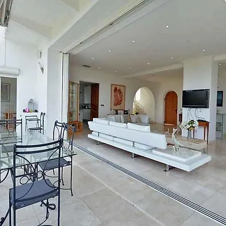 Sleeps 10 Pool Ferienhaus